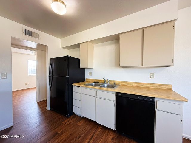 6218 W MARCONI Avenue, Glendale, AZ 85306