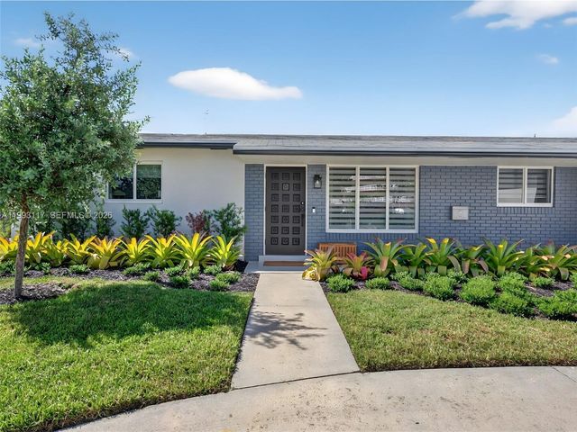 426 SE 3rd St, Dania Beach, FL 33004