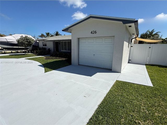 426 SE 3rd St, Dania Beach, FL 33004