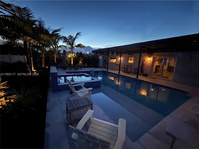 426 SE 3rd St, Dania Beach, FL 33004