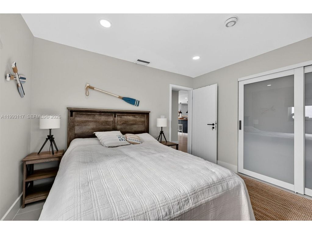 Image 18 of property listing at 426 SE 3rd St, Dania Beach, FL 33004