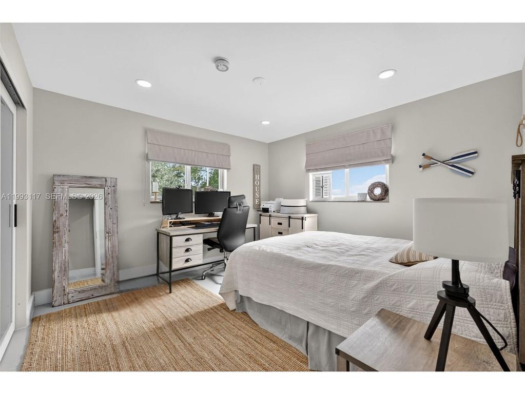 Image 19 of property listing at 426 SE 3rd St, Dania Beach, FL 33004