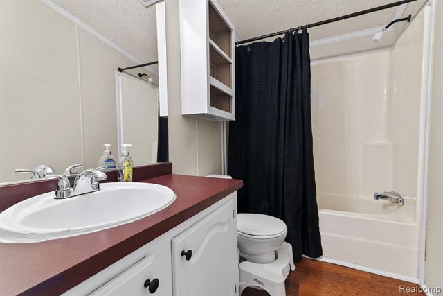 351 North Squirrel Rd, Auburn Hills, MI 48326