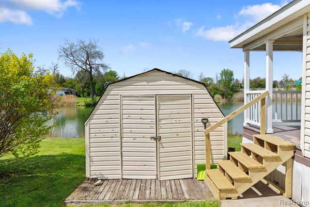 351 North Squirrel Rd, Auburn Hills, MI 48326
