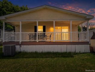 351 North Squirrel Rd, Auburn Hills, MI 48326