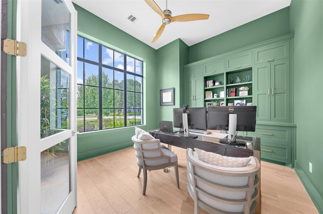 215 W 34th Street, Houston, TX 77018