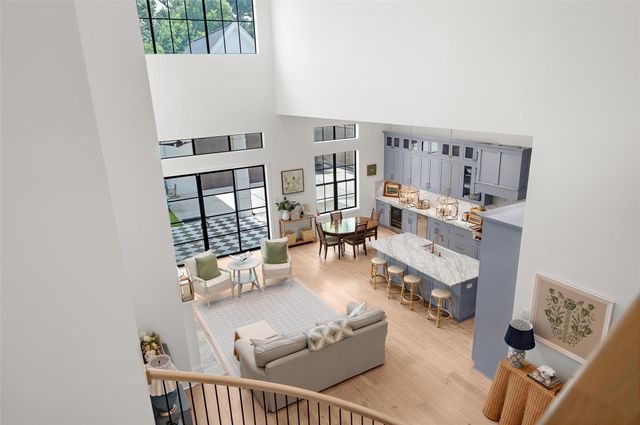 215 W 34th Street, Houston, TX 77018