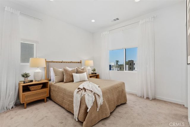 250 Novel, Irvine, CA 92618