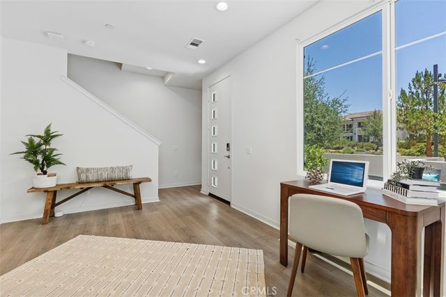 250 Novel, Irvine, CA 92618