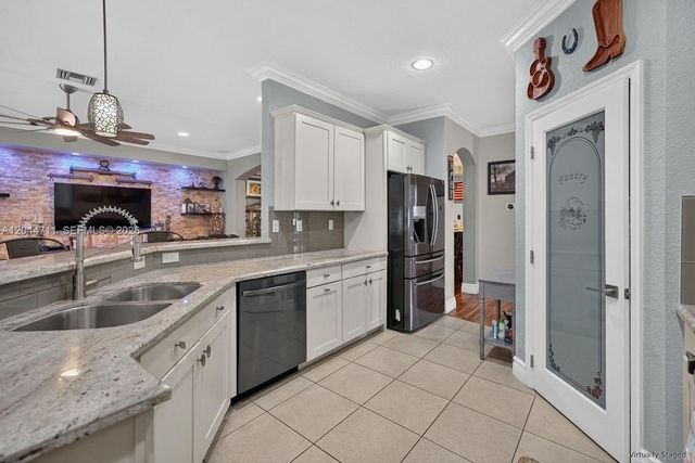 2135 NW 14th Terrace, Homestead, FL 33030