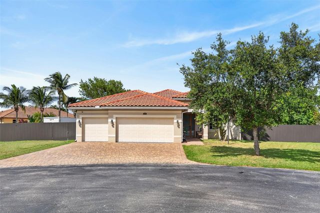 2135 NW 14th Terrace, Homestead, FL 33030