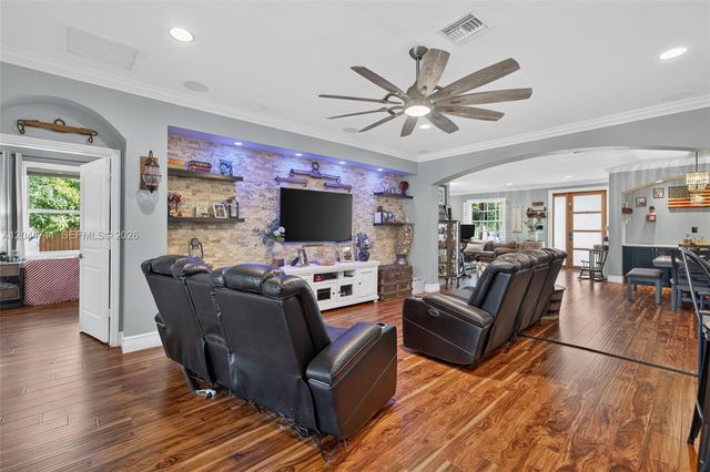 2135 NW 14th Terrace, Homestead, FL 33030