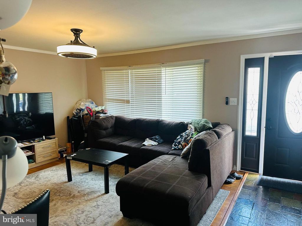 6809 3RD ST, Riverdale, MD 20737