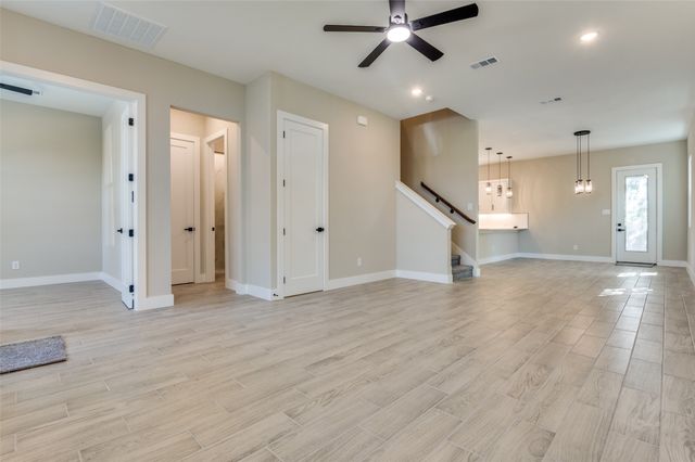 706 Perry Avenue, Waxahachie, TX 75165