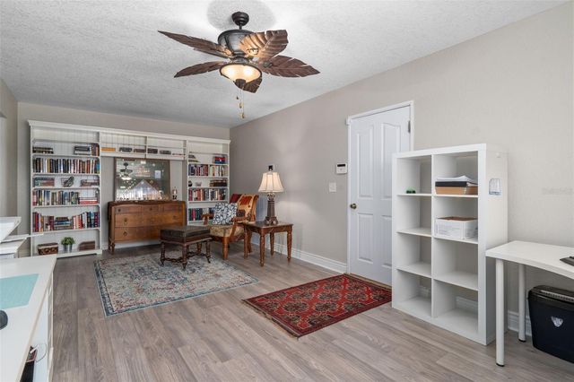 502 3RD AVENUE SE, Ruskin, FL 33570