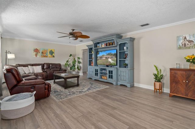 502 3RD AVENUE SE, Ruskin, FL 33570