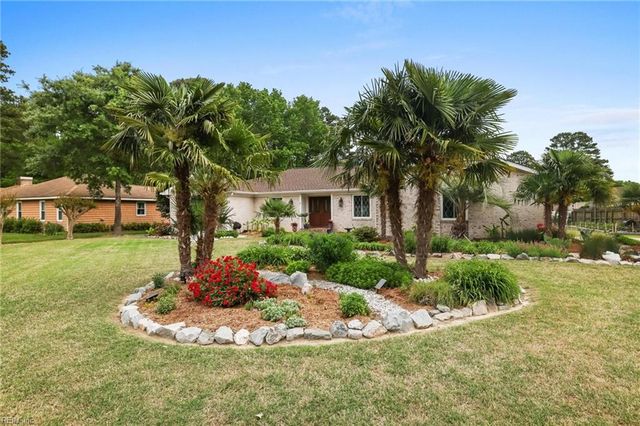 2608 E Lake DR, Virginia Beach, VA 23454