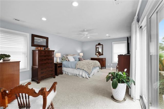 2608 E Lake DR, Virginia Beach, VA 23454