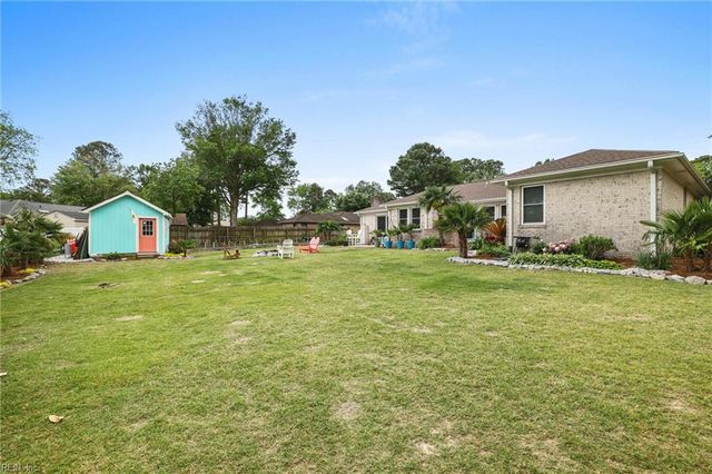 2608 E Lake DR, Virginia Beach, VA 23454