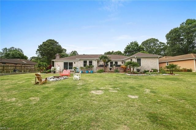 2608 E Lake DR, Virginia Beach, VA 23454