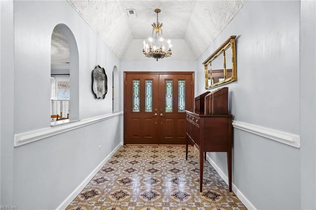 2608 E Lake DR, Virginia Beach, VA 23454