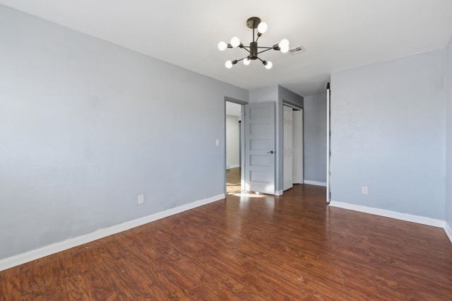 2909 S Martinson, Wichita, KS 67217