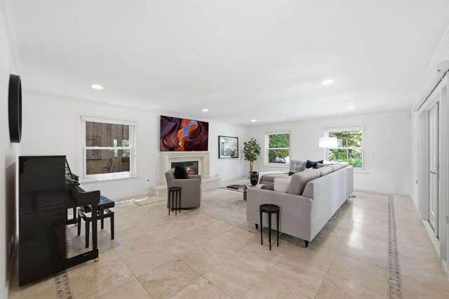 927 Wilmington Way, Redwood City, CA 94062