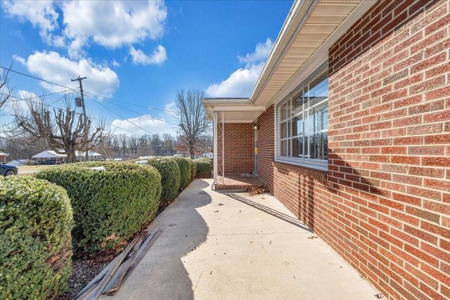 470 Hilltop Drive DR, Rocky Mount, VA 24151