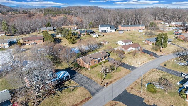 470 Hilltop Drive DR, Rocky Mount, VA 24151