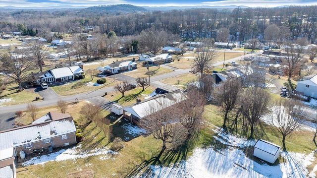 470 Hilltop Drive DR, Rocky Mount, VA 24151