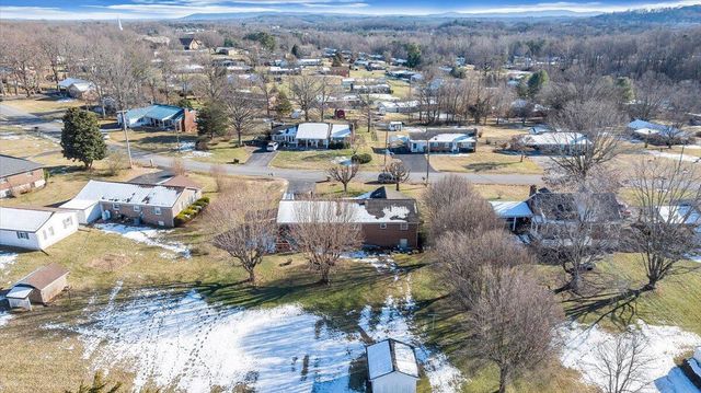 470 Hilltop Drive DR, Rocky Mount, VA 24151