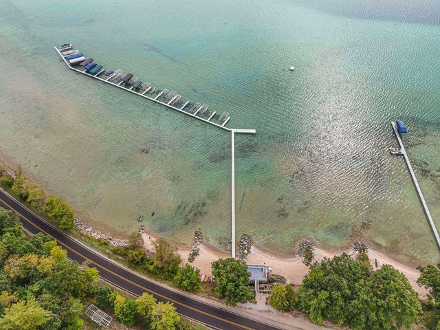 3073 Ogidaki Trail, Peninsula Twp, MI 49686