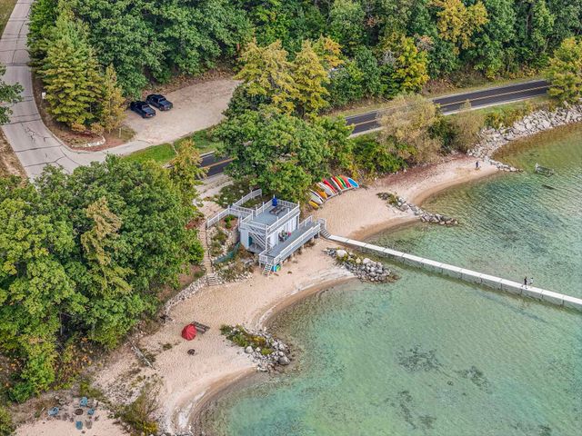 3073 Ogidaki Trail, Peninsula Twp, MI 49686