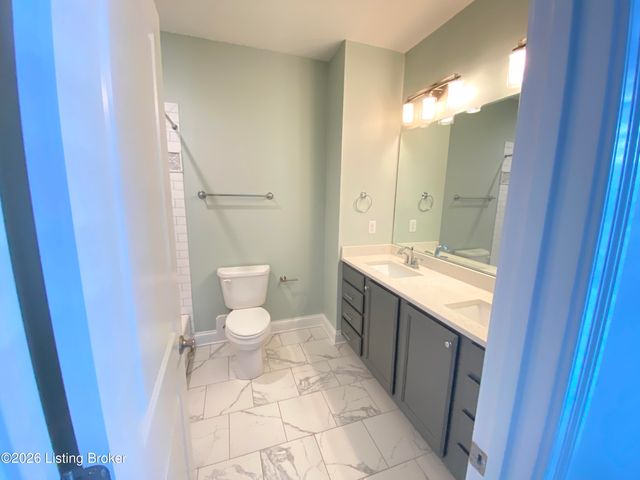 10916 Monkshood Dr 201, Prospect, KY 40059