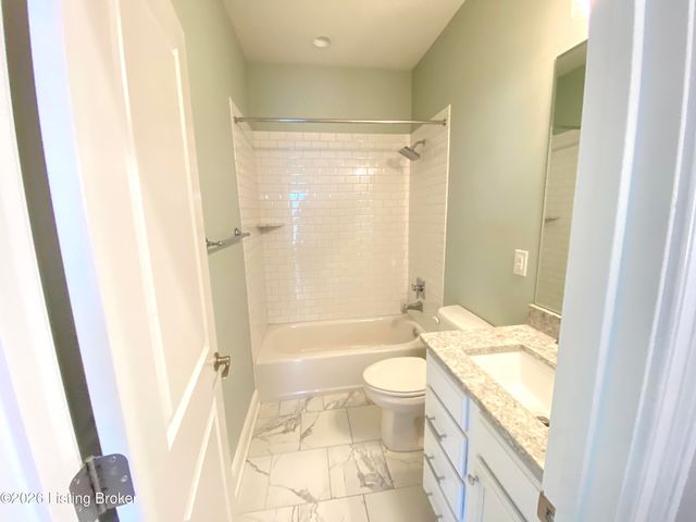10916 Monkshood Dr 201, Prospect, KY 40059
