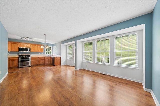 801 Norwegian Spruce Dr, Mars Boro, PA 16046
