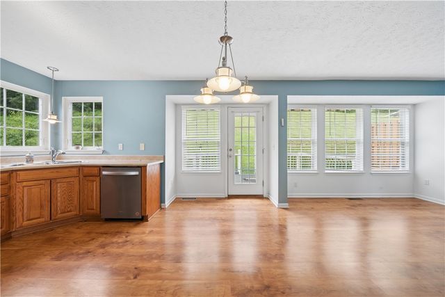 801 Norwegian Spruce Dr, Mars Boro, PA 16046