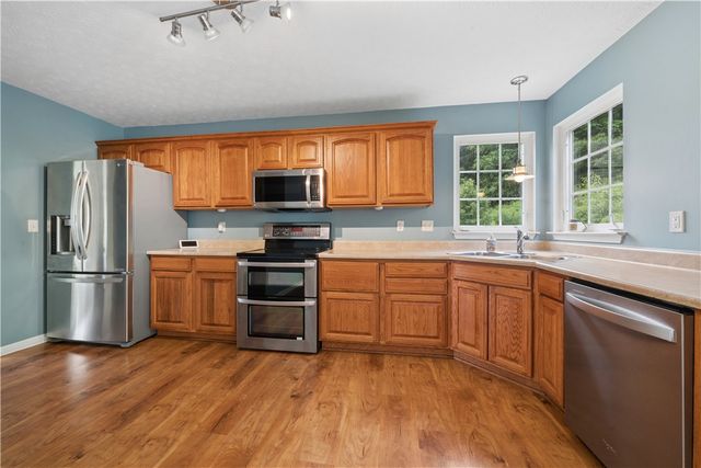 801 Norwegian Spruce Dr, Mars Boro, PA 16046