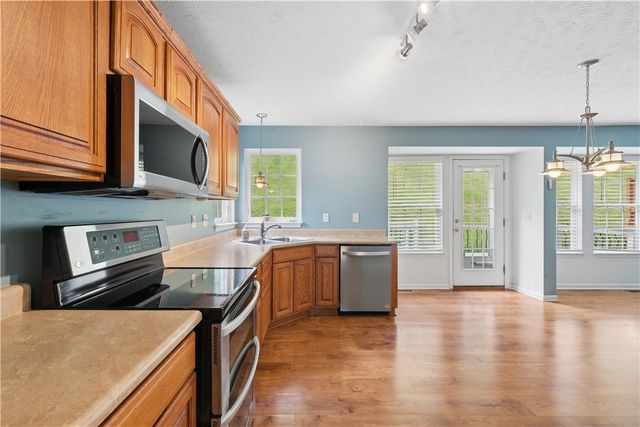 801 Norwegian Spruce Dr, Mars Boro, PA 16046