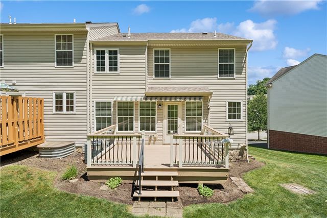 801 Norwegian Spruce Dr, Mars Boro, PA 16046