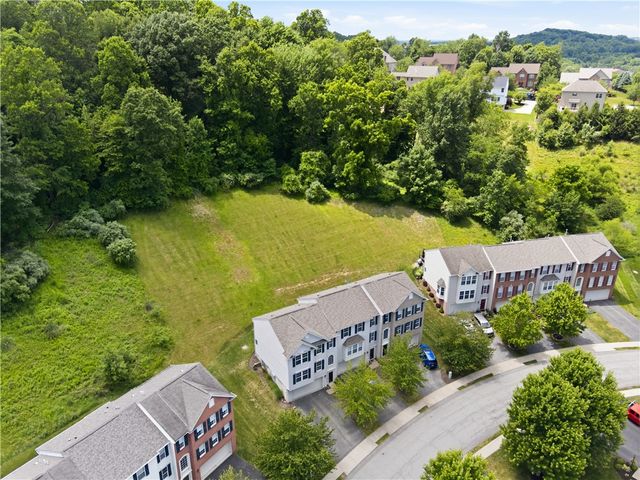 801 Norwegian Spruce Dr, Mars Boro, PA 16046