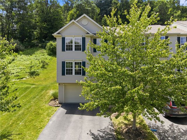 801 Norwegian Spruce Dr, Mars Boro, PA 16046