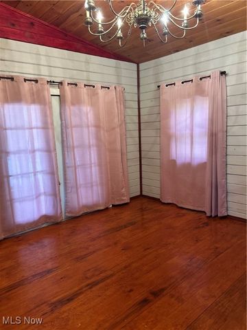 1355 Highland Avenue, Cambridge, OH 43725