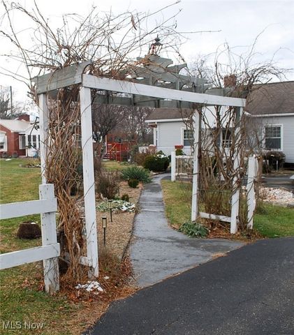 1355 Highland Avenue, Cambridge, OH 43725