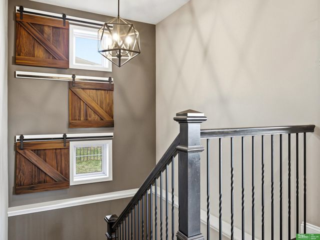 18620 Schofield Drive, Omaha, NE 68136