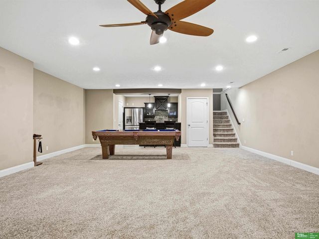 18620 Schofield Drive, Omaha, NE 68136