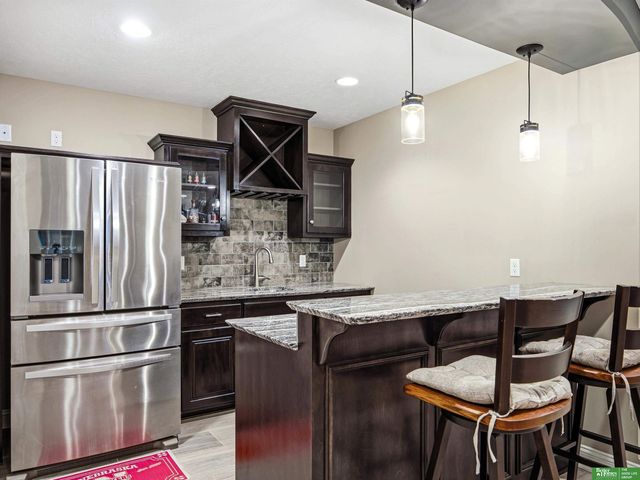 18620 Schofield Drive, Omaha, NE 68136