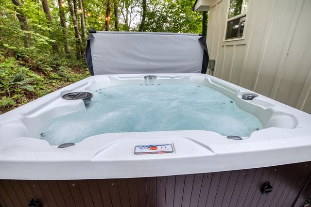 192 Possum Holler Road, Ellijay, GA 30536