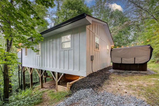 192 Possum Holler Road, Ellijay, GA 30536