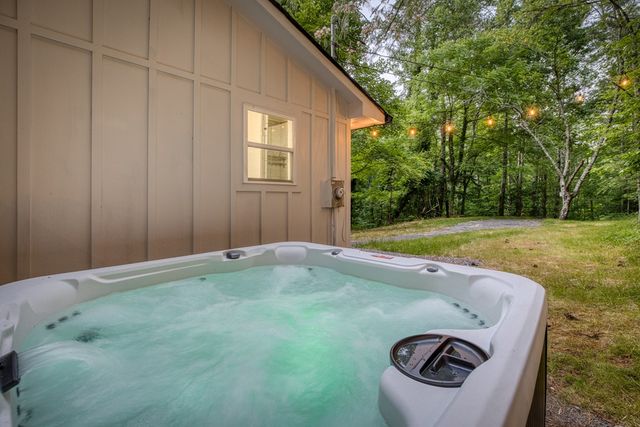 192 Possum Holler Road, Ellijay, GA 30536